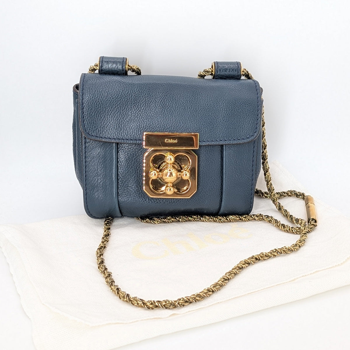 Chloé Mini Elsie Crossbody Bag aus blauem Leder