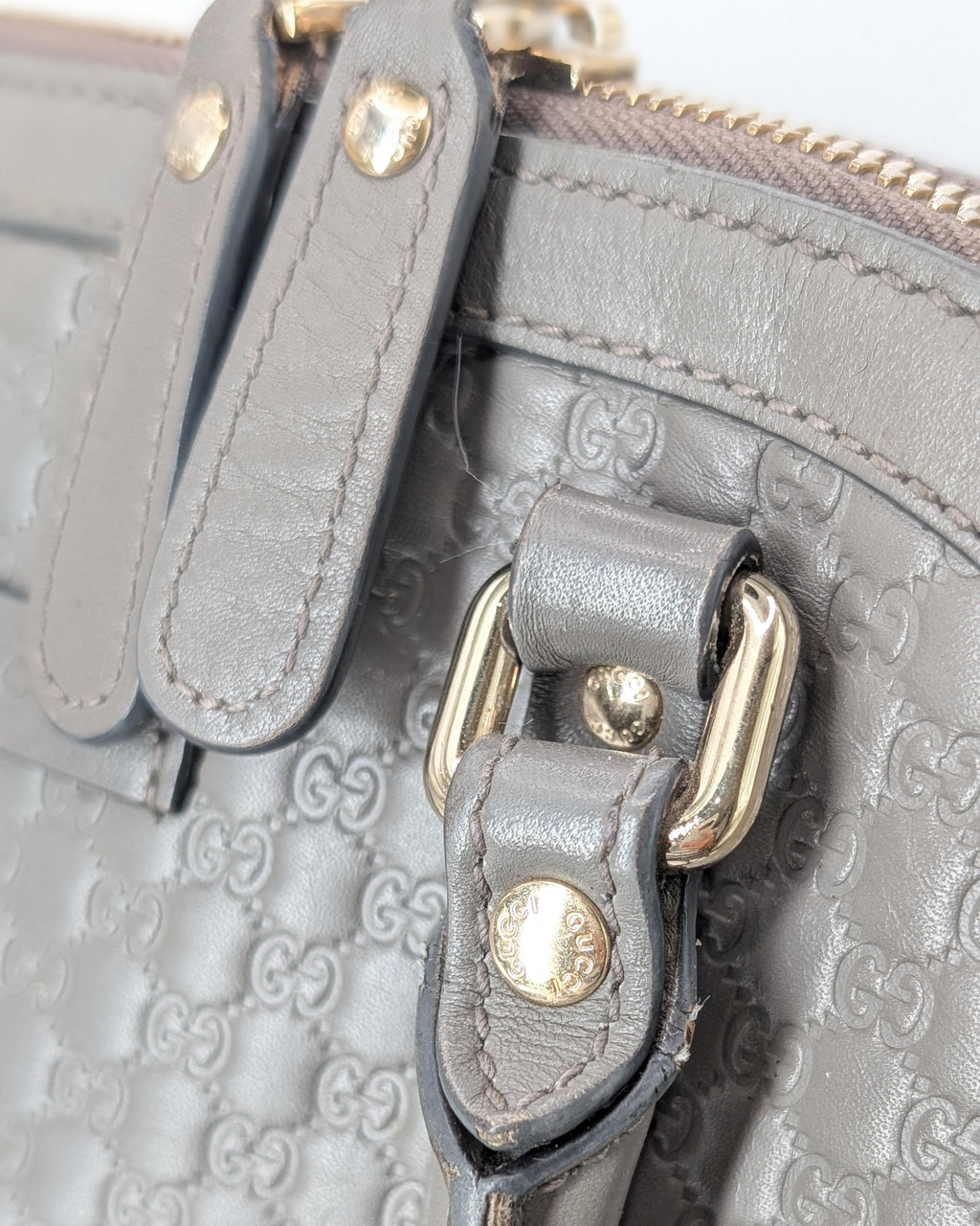 Gucci Microguccissima Mini Dome Bag Grau