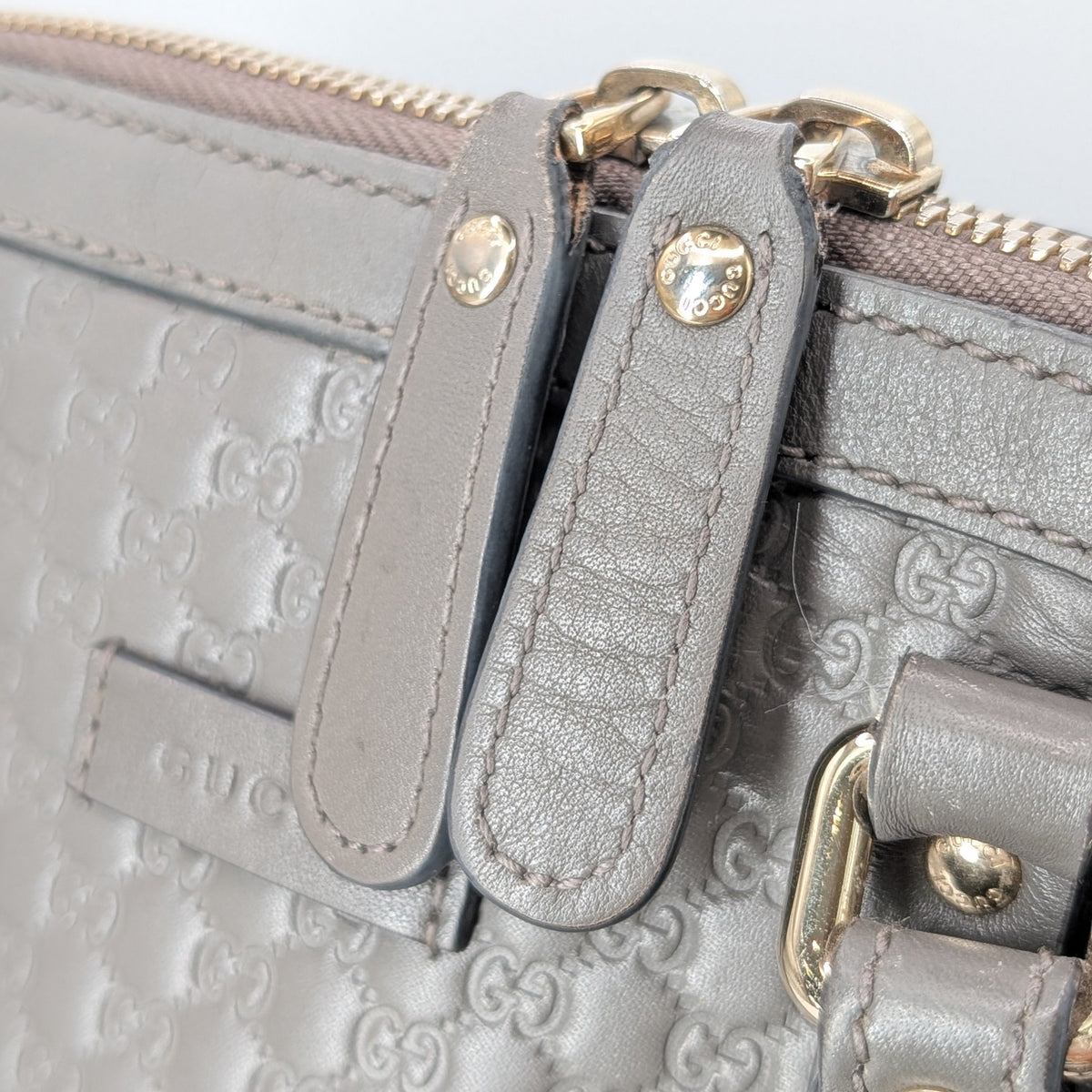 Gucci Microguccissima Mini Dome Bag Grau