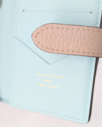 Louis Vuitton LV Vertical Compact Wallet Taurillon Leder