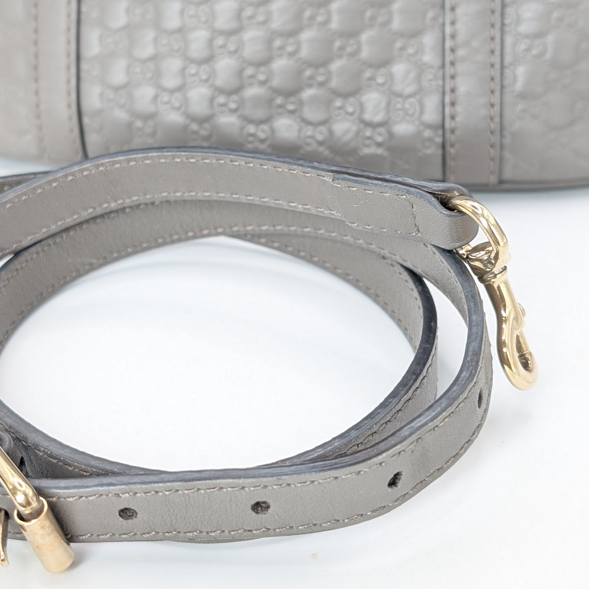 Gucci Microguccissima Mini Dome Bag Grau