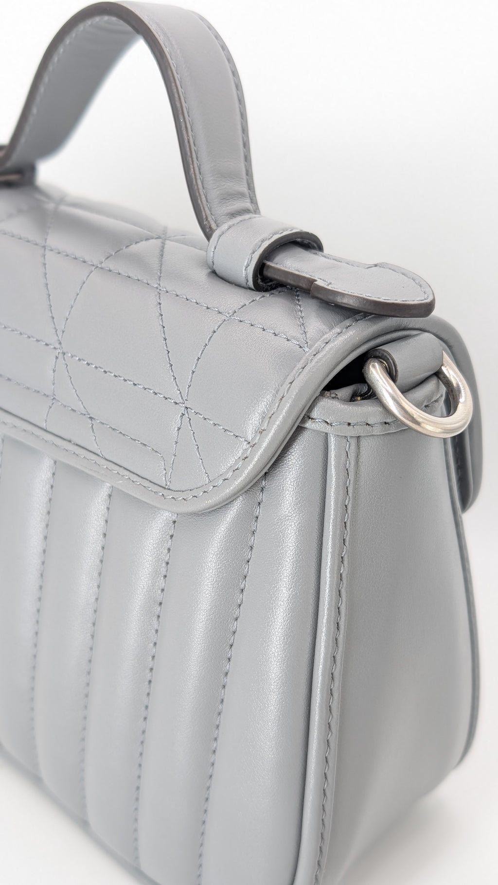 Gucci GG Marmont Monochrome Top Handle Flap Mini Grau