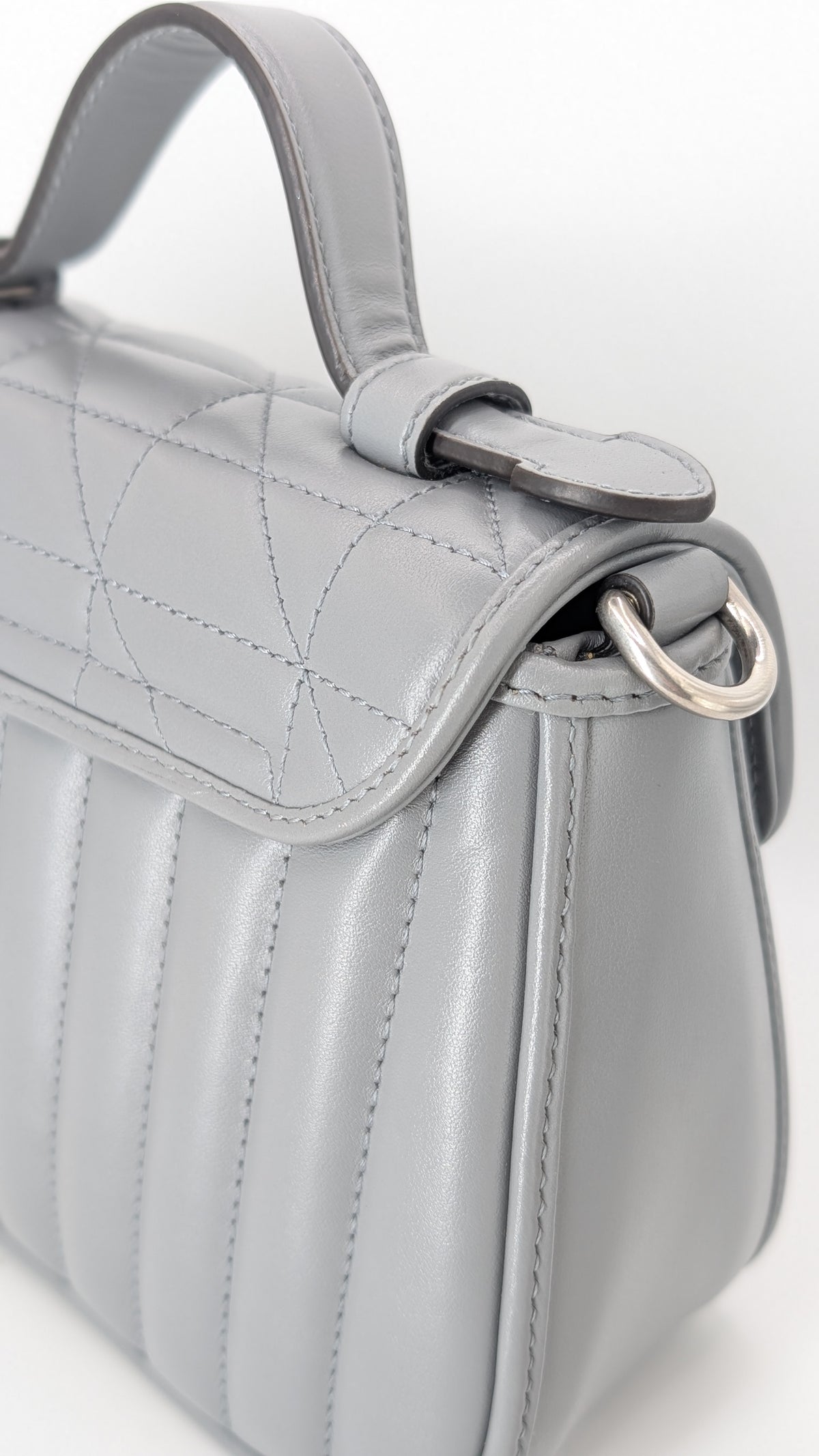 Gucci GG Marmont Monochrome Top Handle Flap Mini Grau