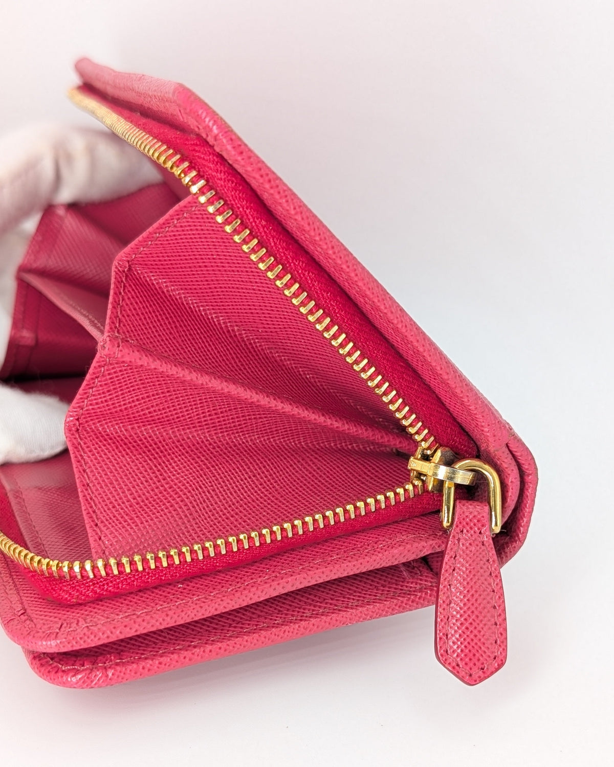 Prada Saffiano Leder Wallet Pink