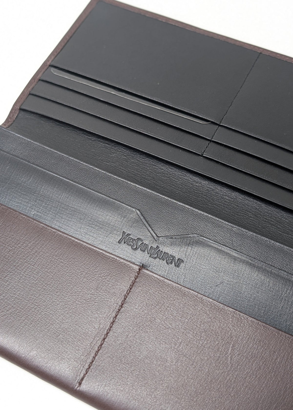 Yves Saint Laurent Long Wallet aus braunem Leder