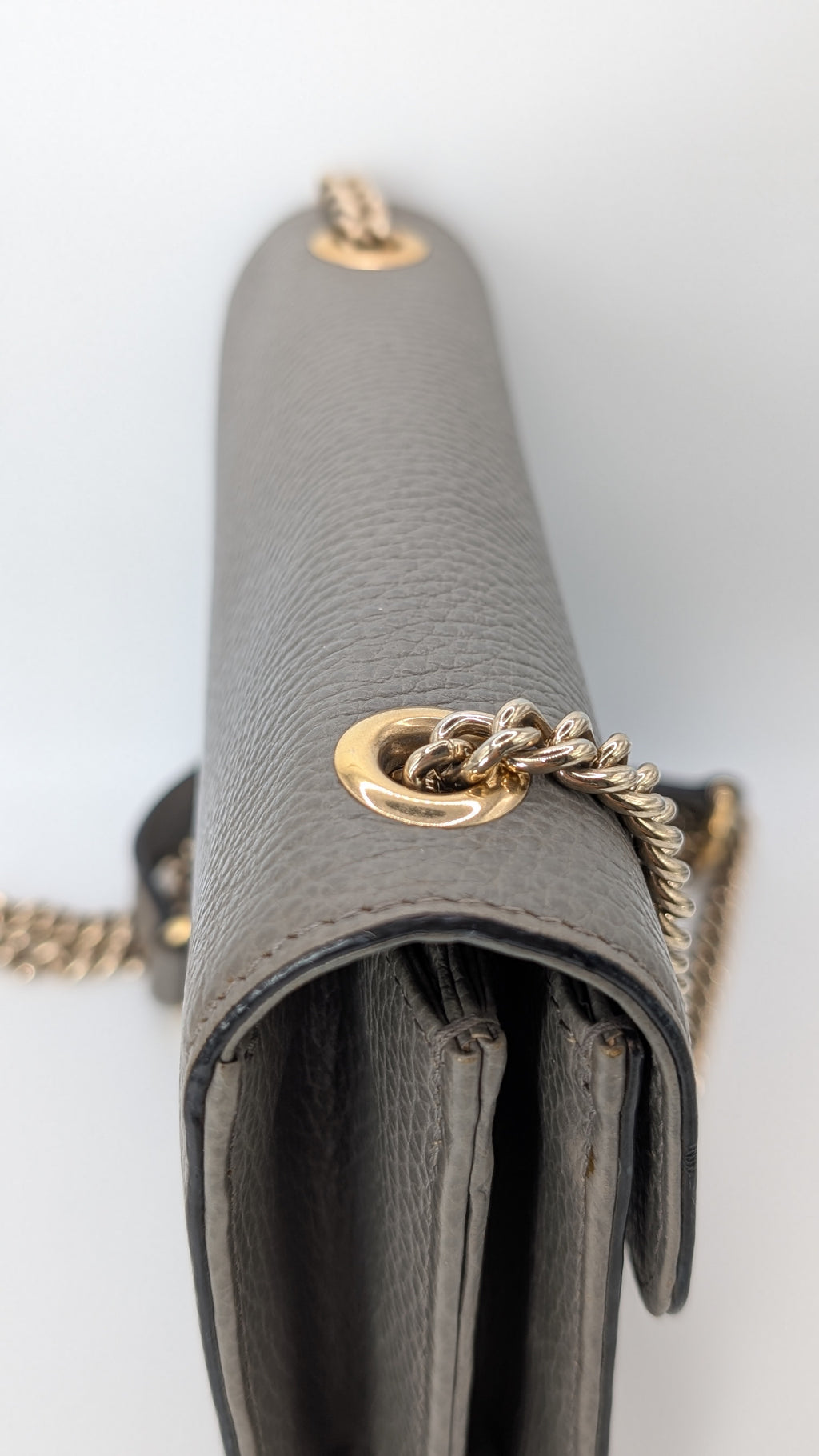 Gucci Interlocking G Small Shoulder Bag Leder Grau