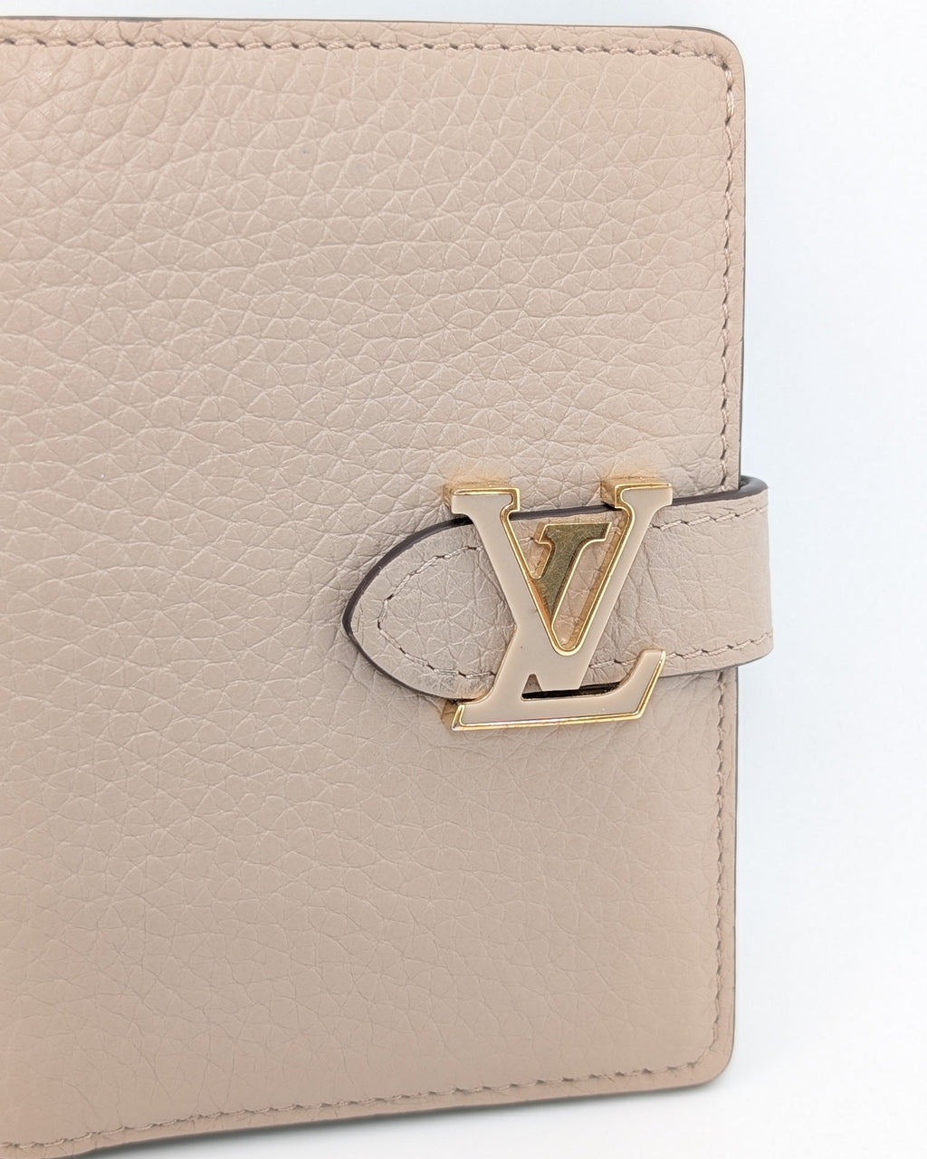 Louis Vuitton LV Vertical Compact Wallet Taurillon Leder