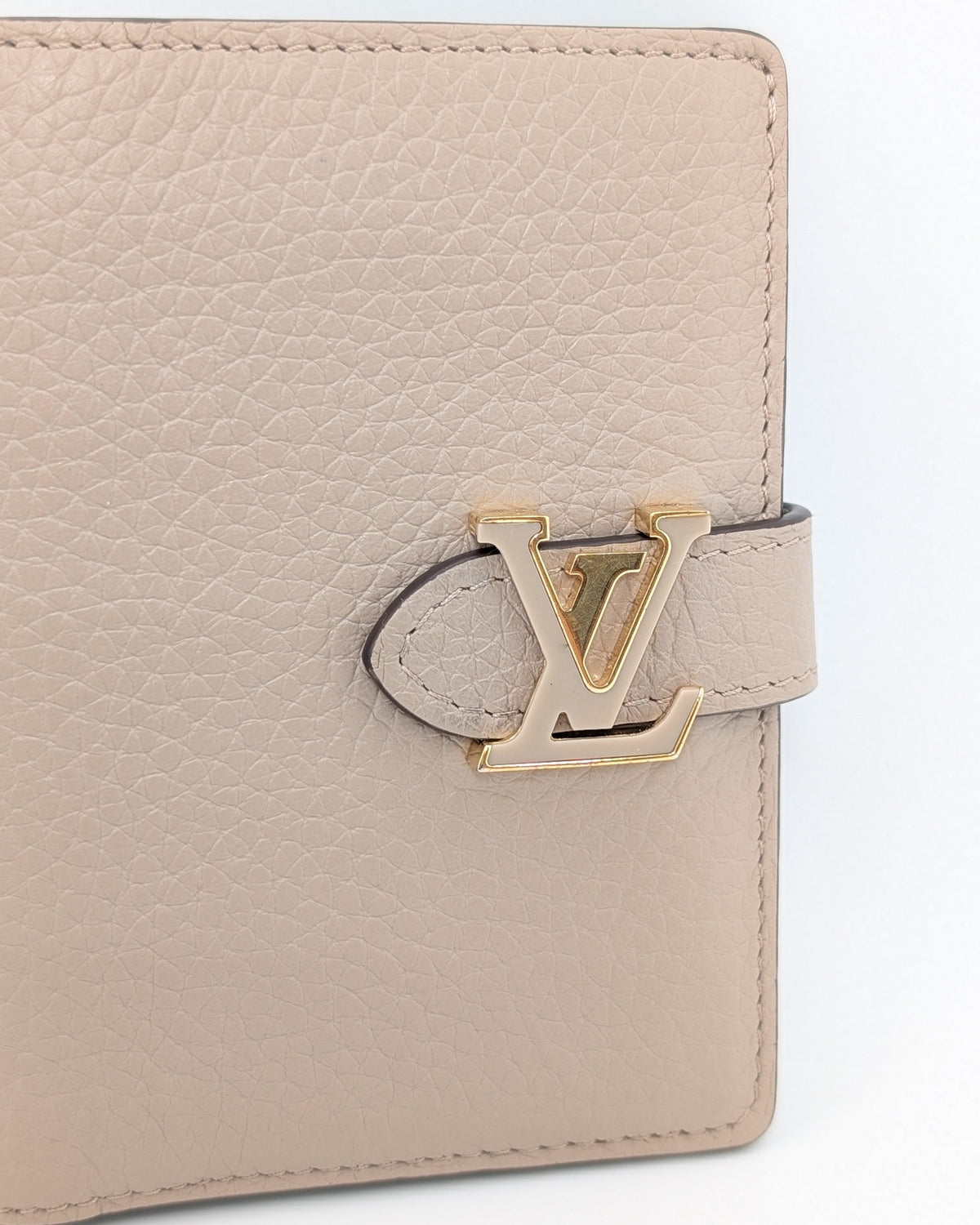 Louis Vuitton LV Vertical Compact Wallet Taurillon Leder