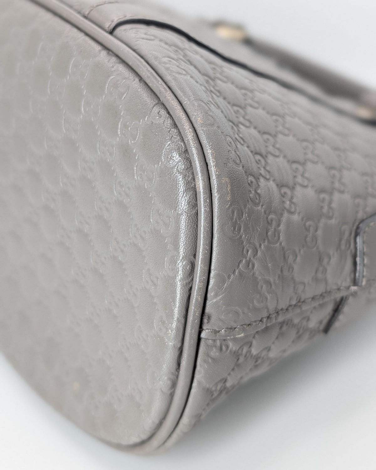 Gucci Microguccissima Mini Dome Bag Grau