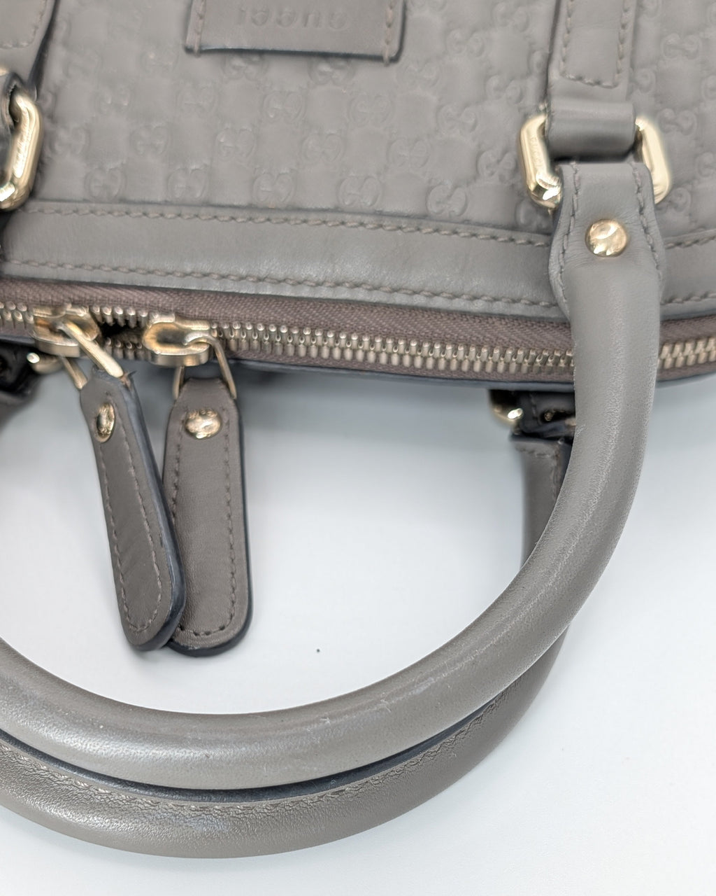 Gucci Microguccissima Mini Dome Bag Grau
