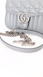 Gucci GG Marmont Monochrome Top Handle Flap Mini Grau – exzellenter Zustand