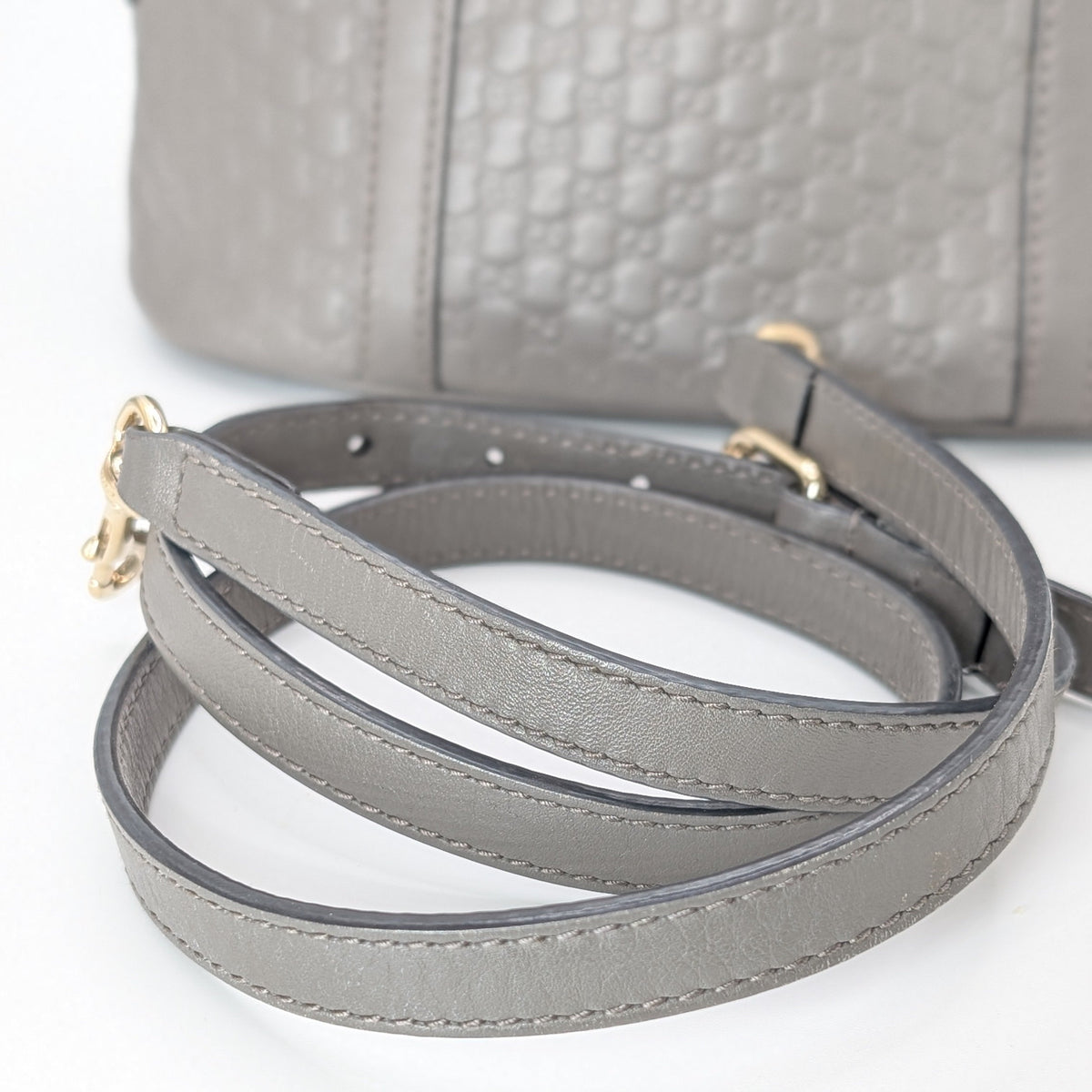 Gucci Microguccissima Mini Dome Bag Grau