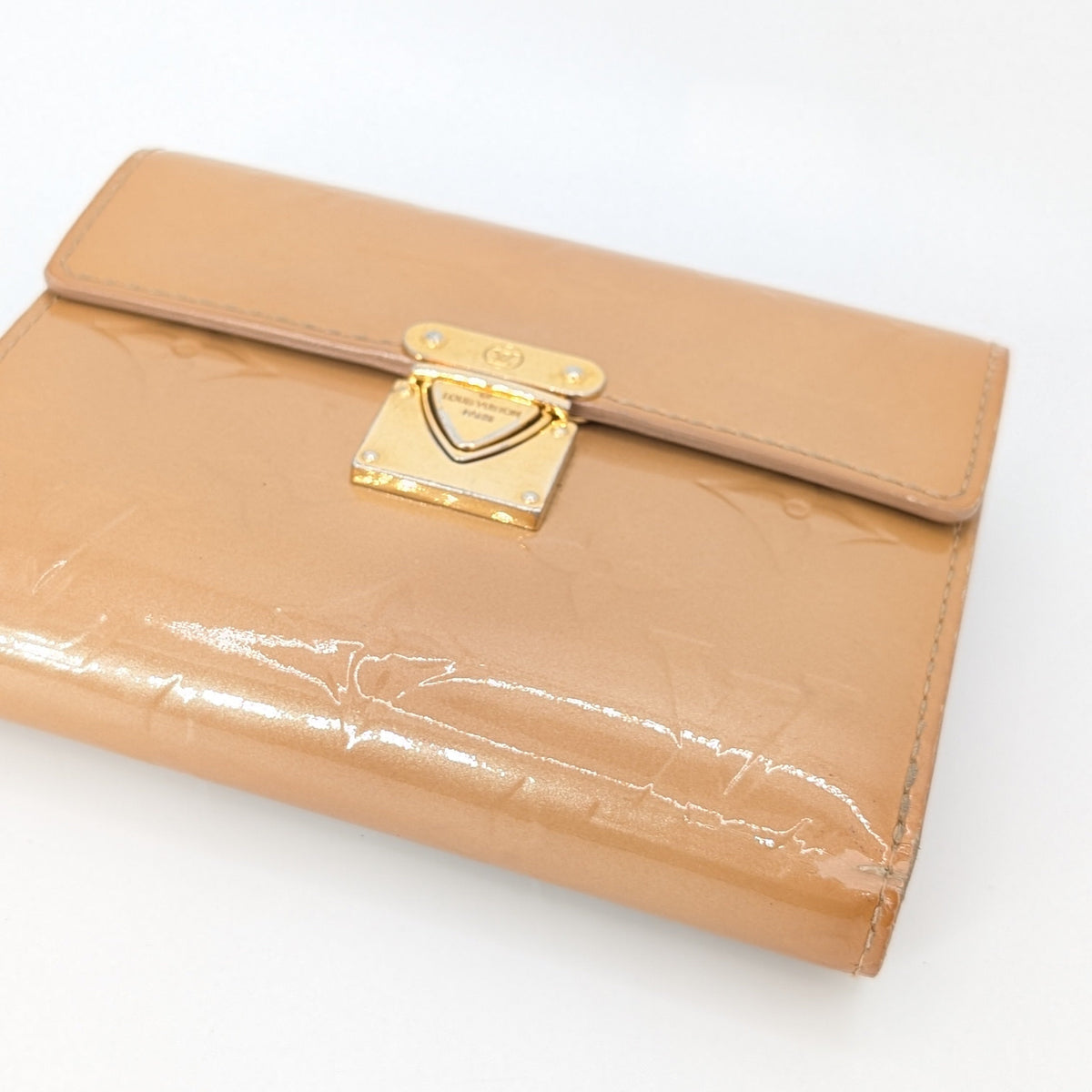 Louis Vuitton Koala Wallet Monogram Vernis Beige