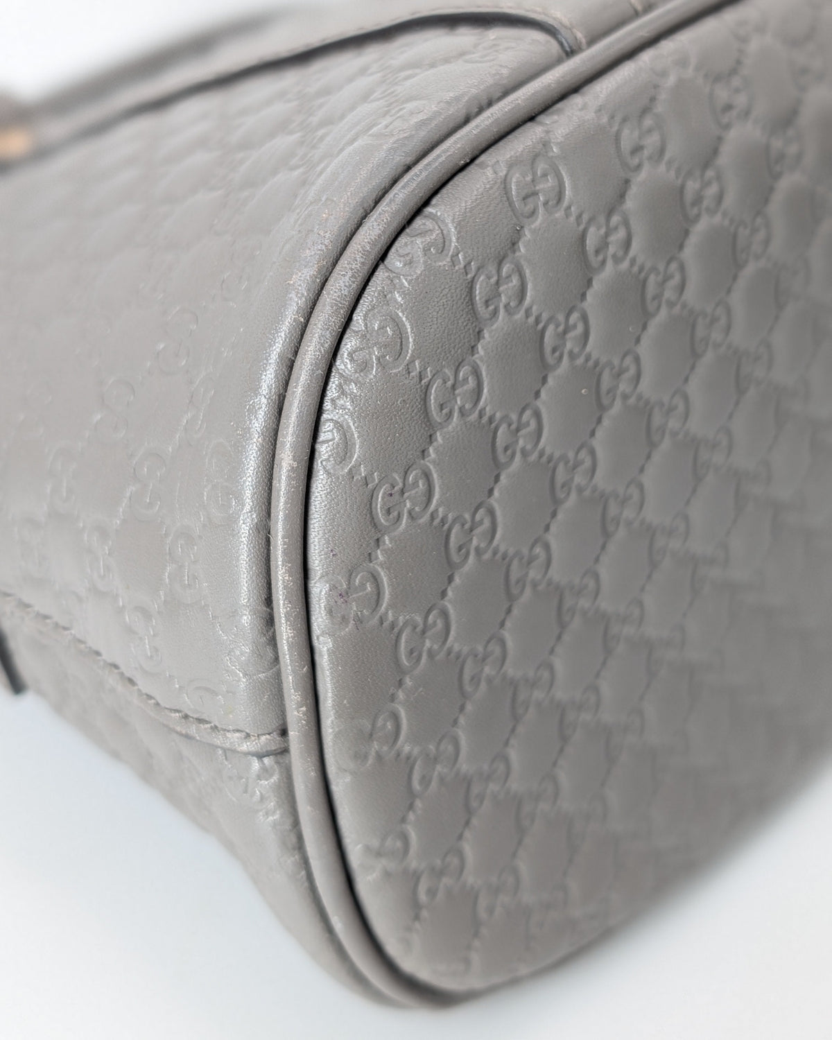 Gucci Microguccissima Mini Dome Bag Grau