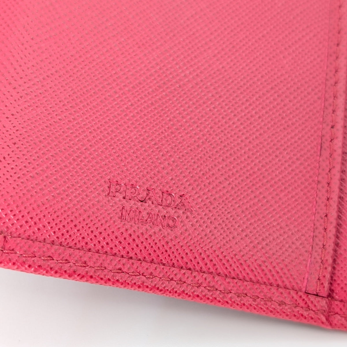 Prada Saffiano Leder Wallet Pink