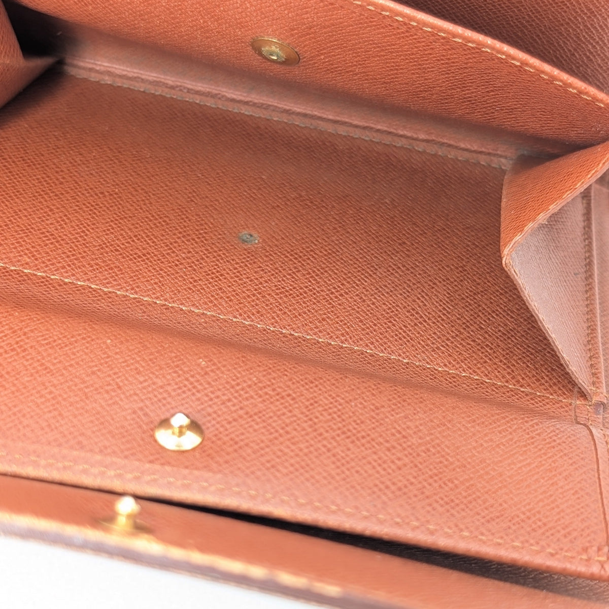 Louis Vuitton Porte-Monnaie Billets Trésor Geldbörse aus Monogram Canvas