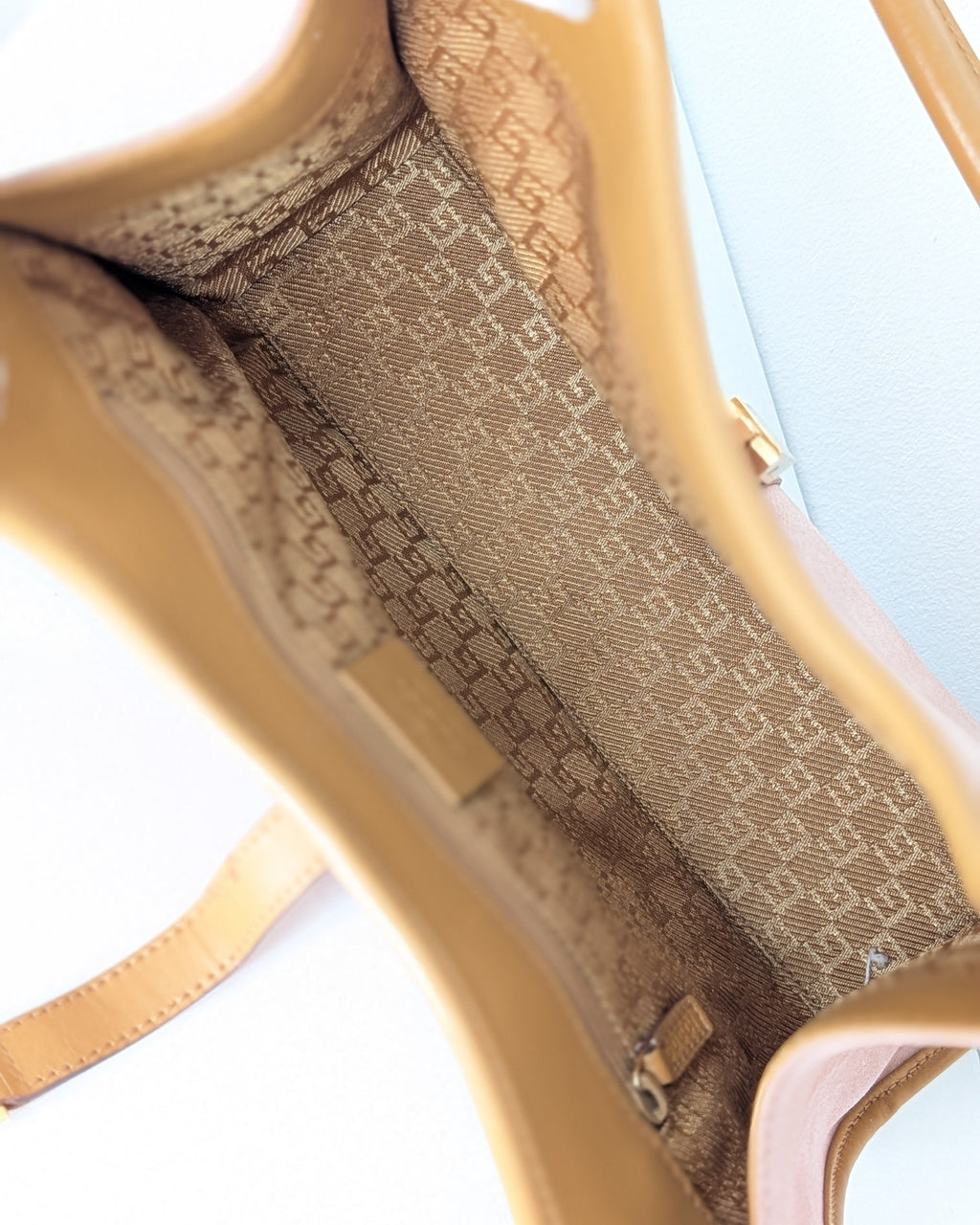 Gucci Jackie Vintage Handtasche aus rosa Wildleder