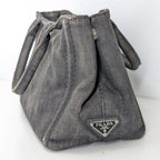 Prada Canapa Small Tote Bag aus anthrazitfarbenem Denim