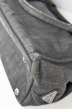 Prada Canapa Small Tote Bag aus anthrazitfarbenem Denim