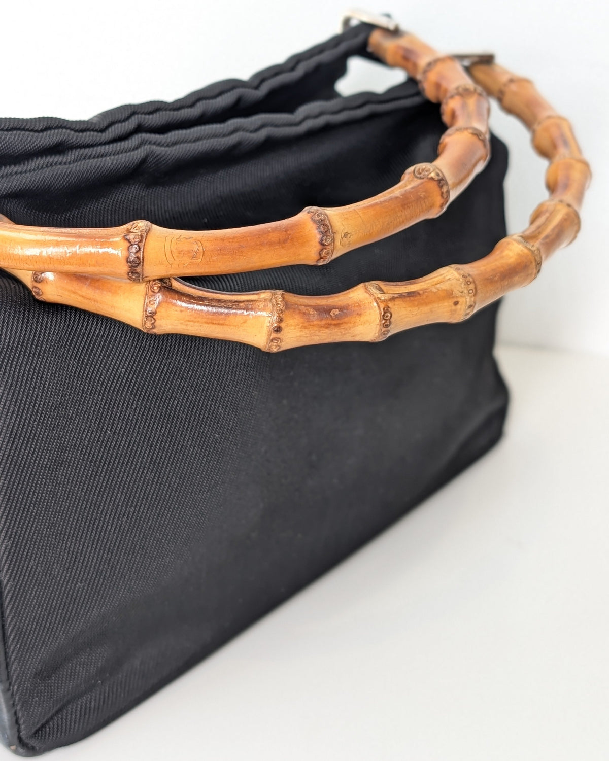 Gucci Bamboo Top Handle Vintage Handtasche aus schwarzem Nylon