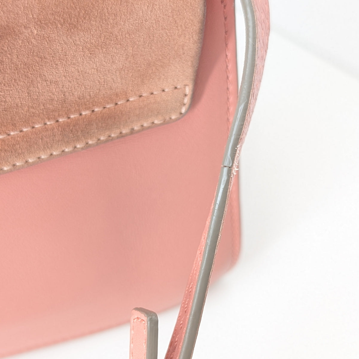 Chloé Faye Small Schultertasche aus rosa Leder und Wildleder