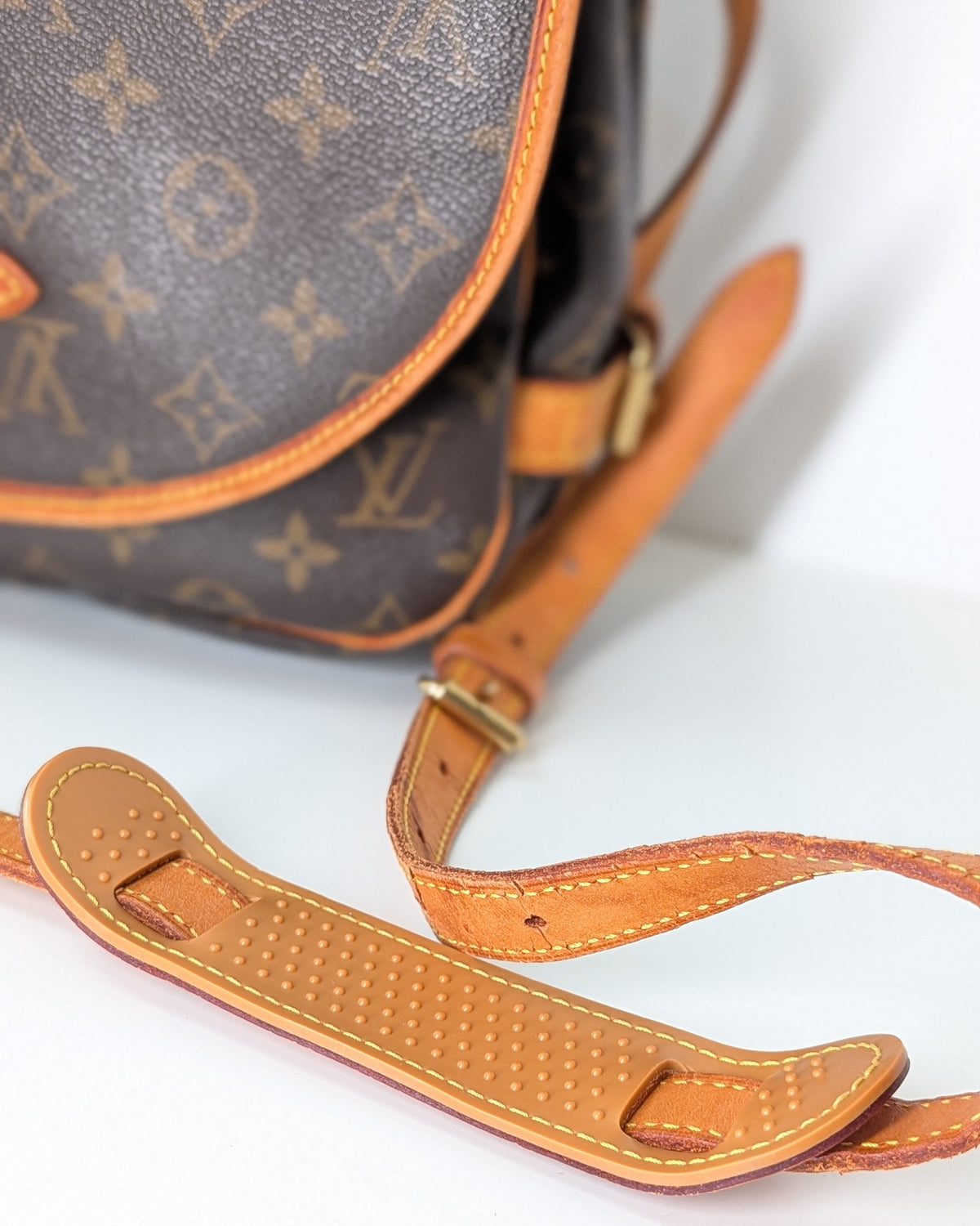 Louis Vuitton Saumur 30 Monogram Vintage Schultertasche