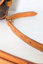 Louis Vuitton Saumur 30 Monogram Vintage Schultertasche