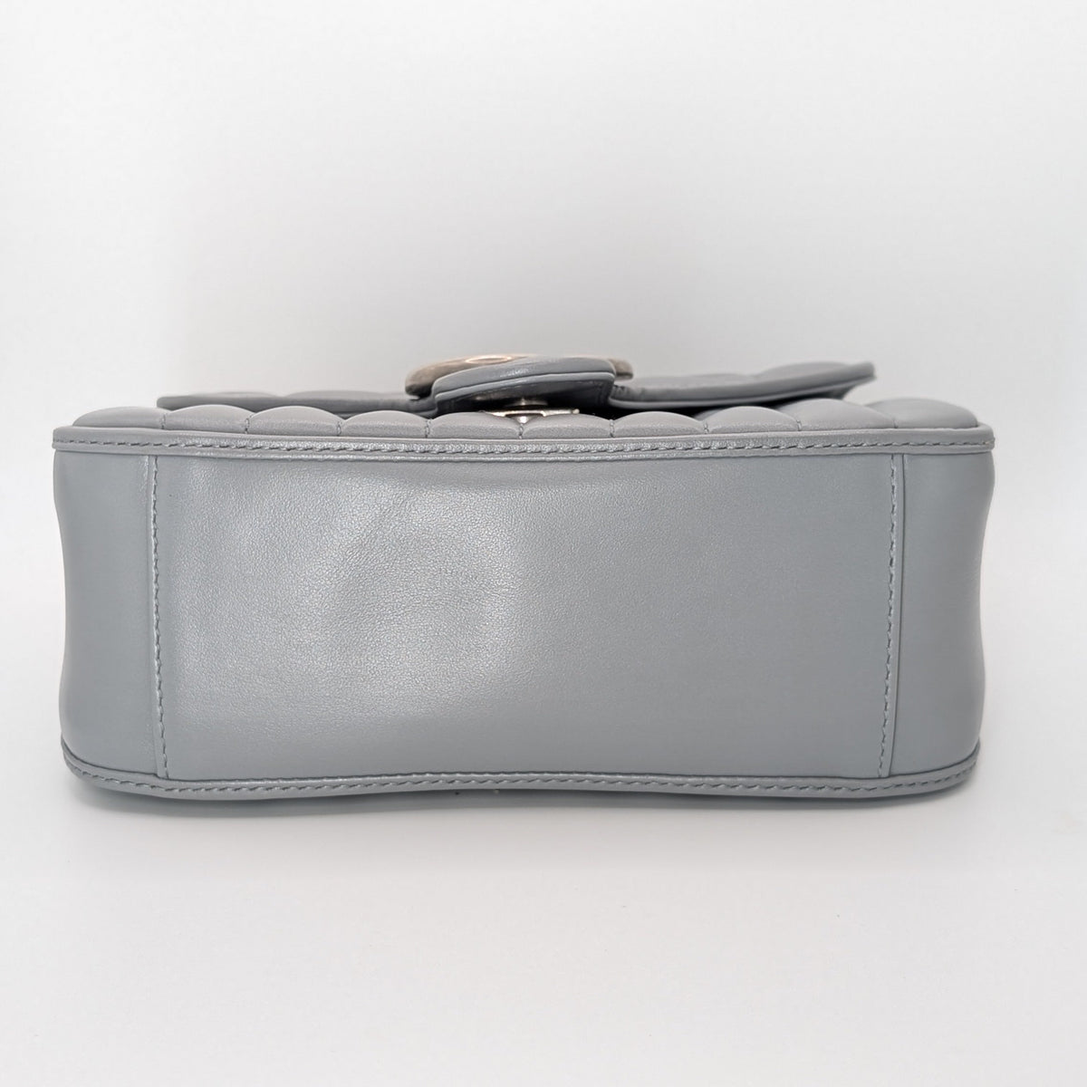 Gucci GG Marmont Monochrome Top Handle Flap Mini Grau