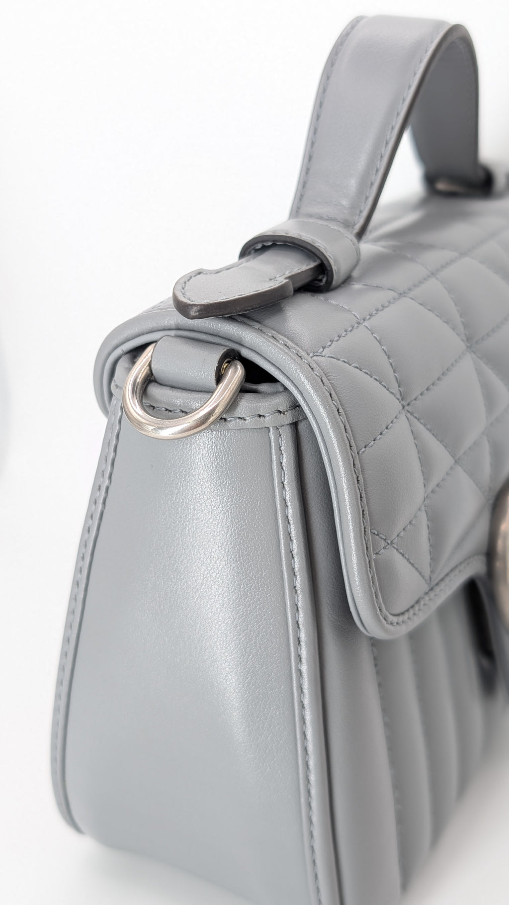 Gucci GG Marmont Monochrome Top Handle Flap Mini Grau
