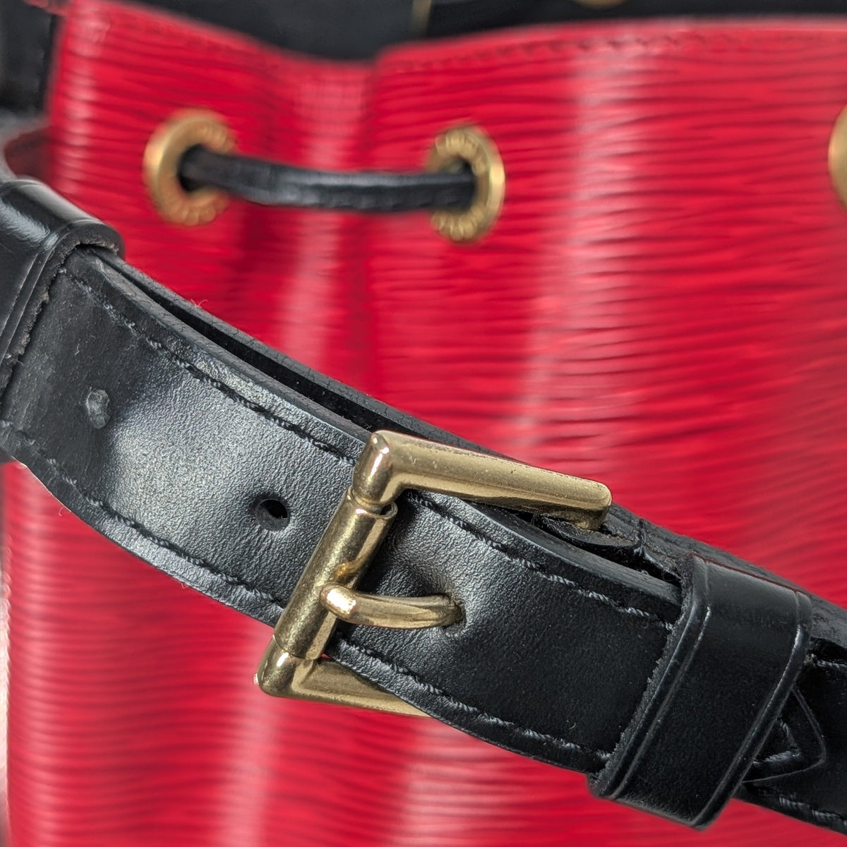 Louis Vuitton Petit Noé Epi Rot Schwarz Vintage