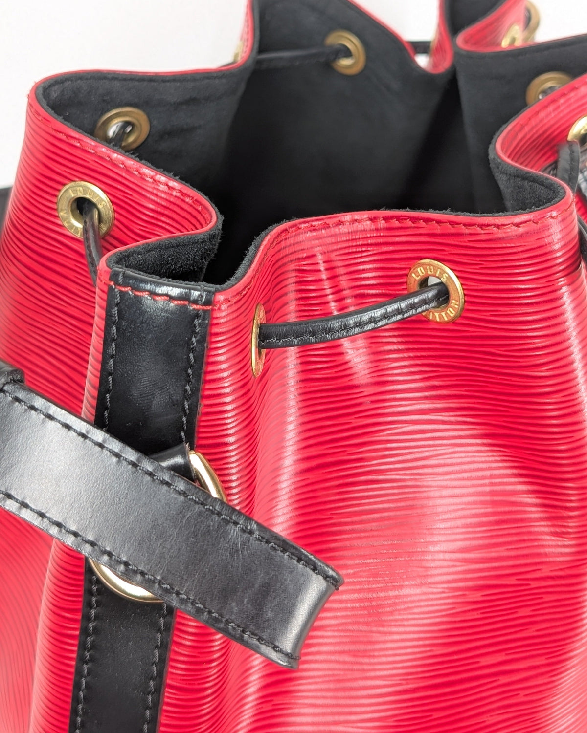 Louis Vuitton Petit Noé Epi Rot Schwarz Vintage