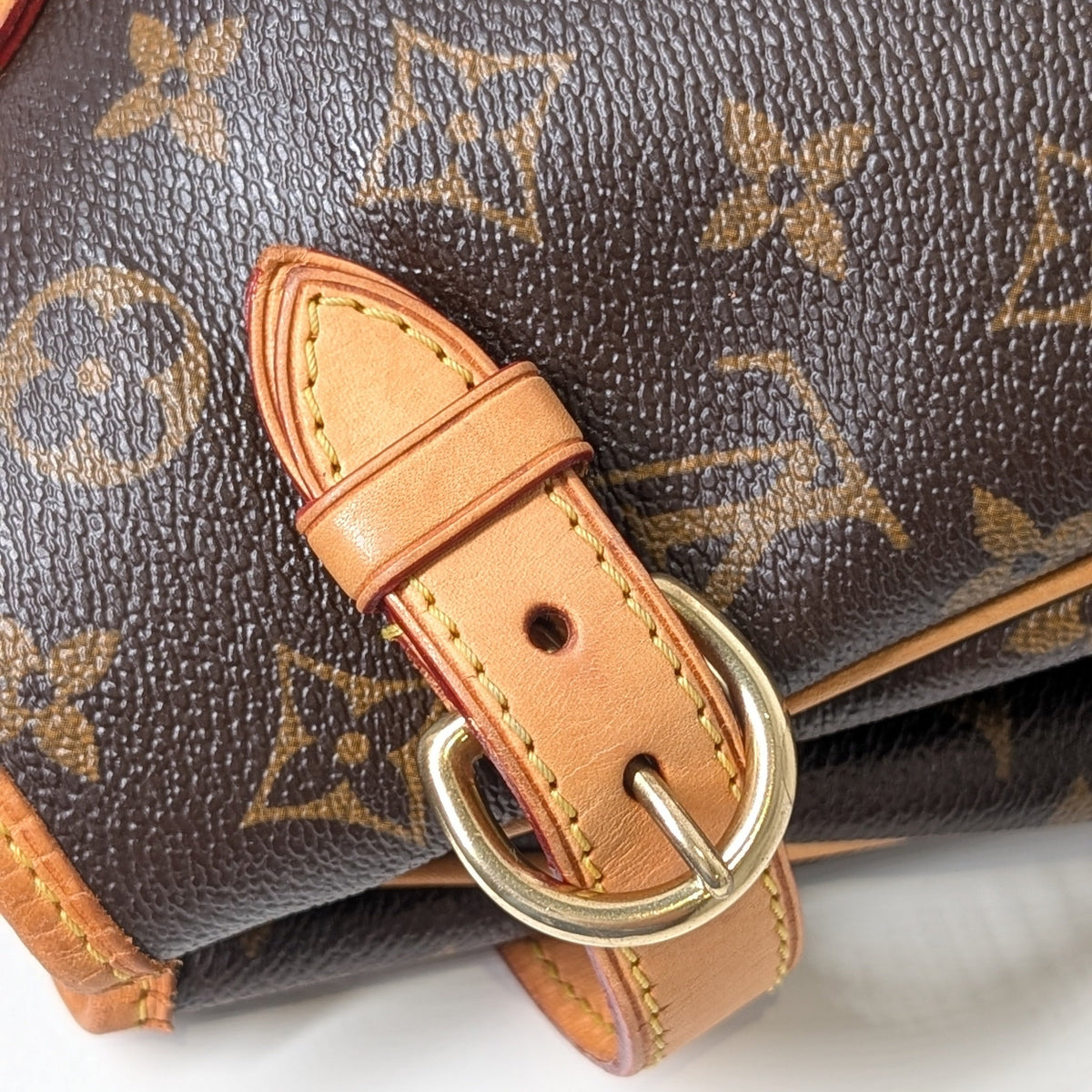 Louis Vuitton Batignolles Horizontal Monogram Vintage Schultertasche