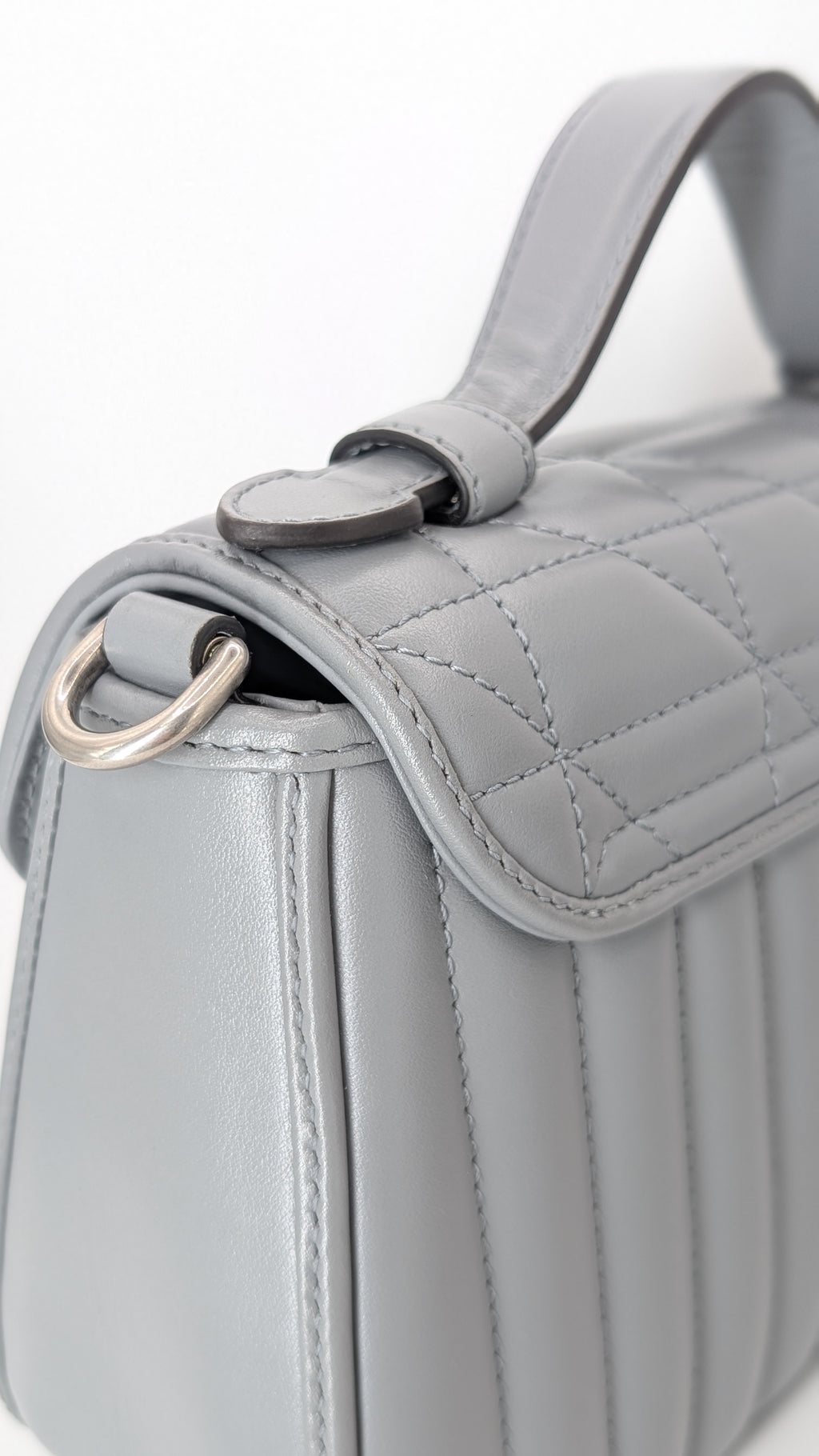 Gucci GG Marmont Monochrome Top Handle Flap Mini Grau