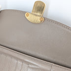 Louis Vuitton Amelia Wallet Mahina Leder Taupe