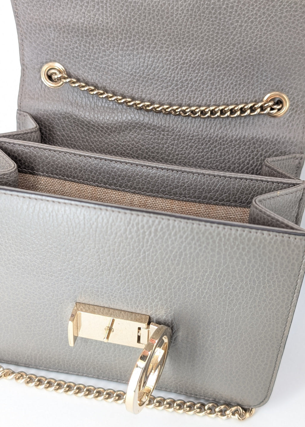 Gucci Interlocking G Small Shoulder Bag Leder Grau
